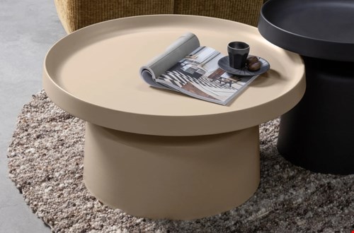 3. Speelse elegantie met de Peer bijzettafel 3. Speelse elegantie met de Peer bijzettafel